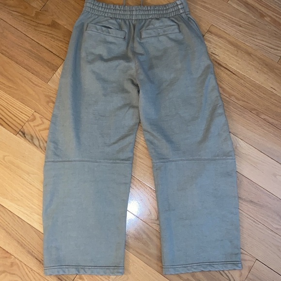 NWT Urban Outfitters BDG Bowed Trouser Silhouette Sweatpant size S - Picture 2 of 15